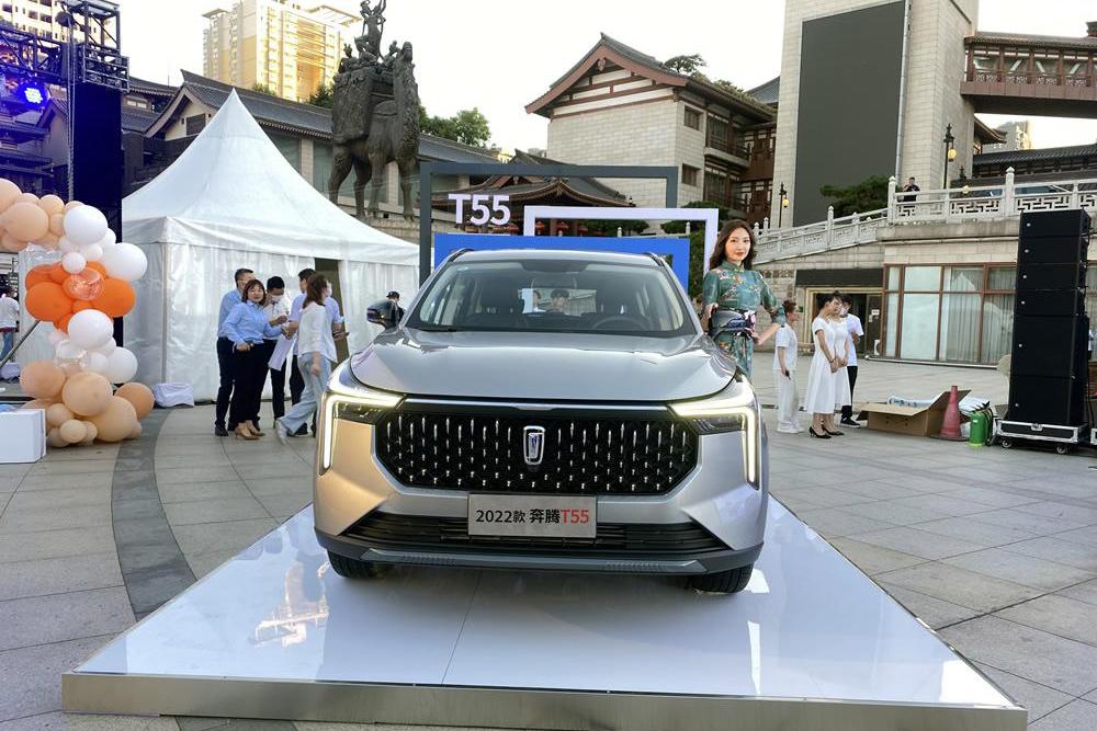 轿车、SUV、轿跑SUV全覆盖，一汽奔腾三款新车有何实力？