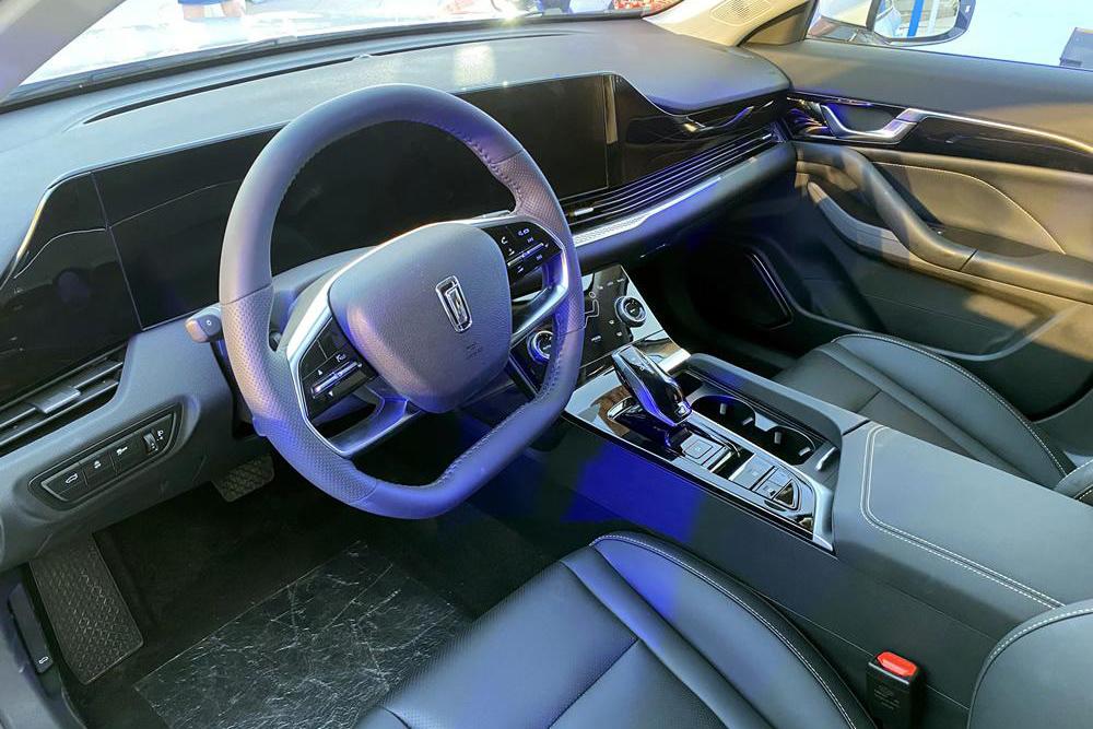 轿车、SUV、轿跑SUV全覆盖，一汽奔腾三款新车有何实力？