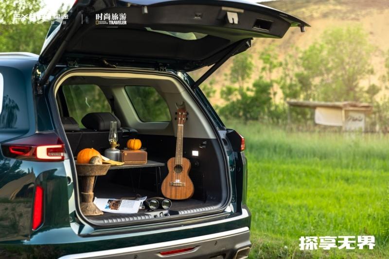 在天山牧场,与星途揽月5座探享版放牧自由灵魂