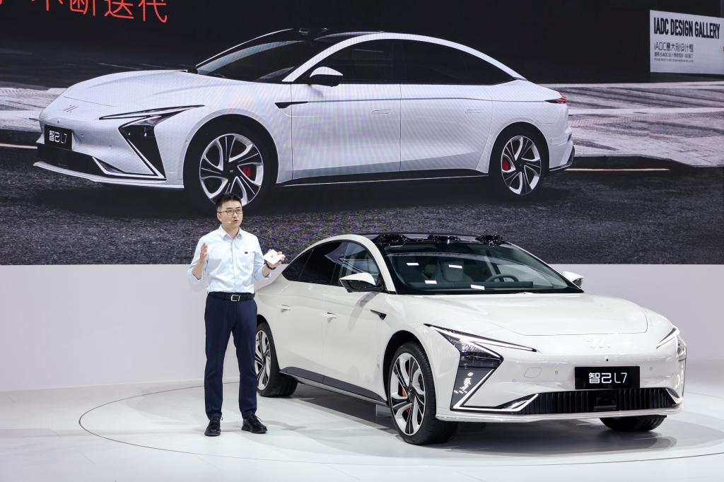 第2,000台智己L7交付了！#宝藏车型#智己L7惊艳登陆2022成都车展