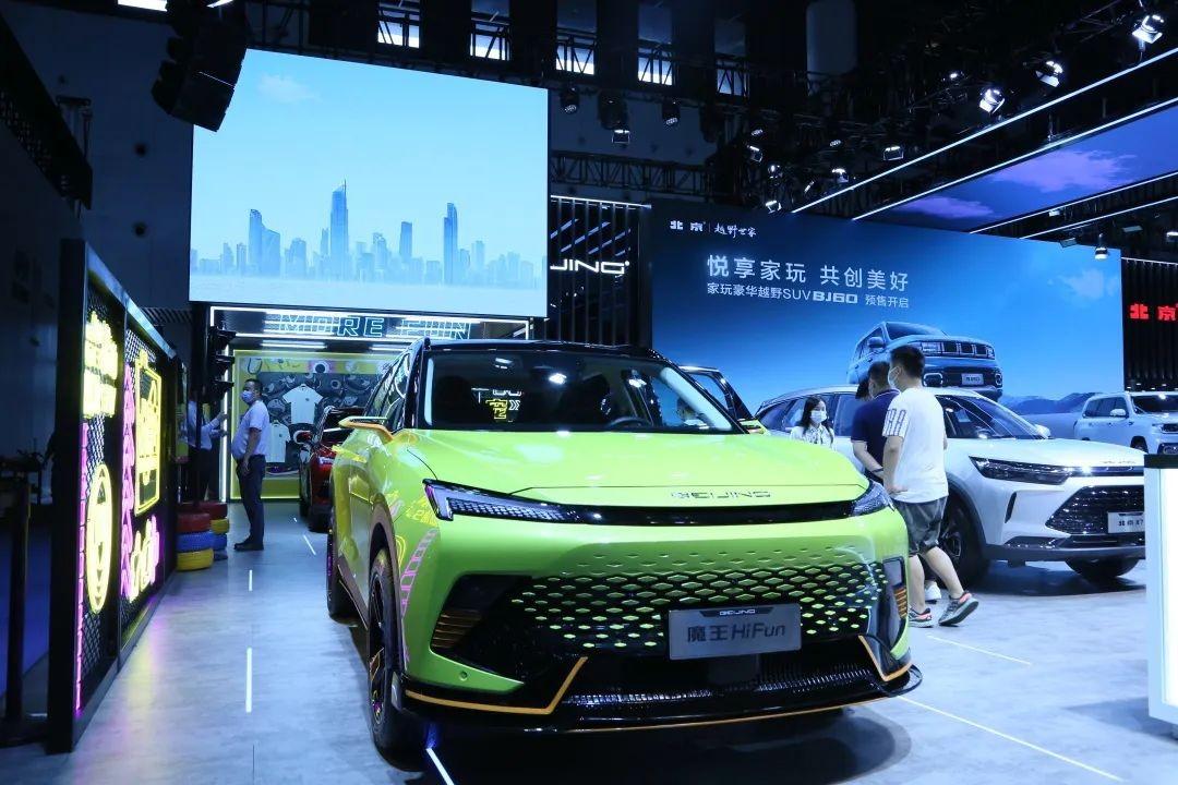 征战蓉城,北京汽车“硬核战队”闪耀2022成都国际车展