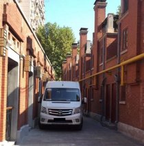 两台图雅诺轻客 百万公里沪漂路 他在大上海安家