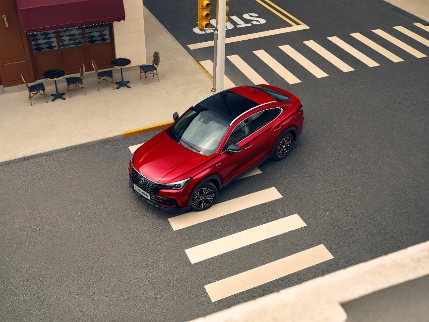 活出姿态 鉴·所未见，长安汽车2023款CS85 COUPE售价11.99-16.49万元