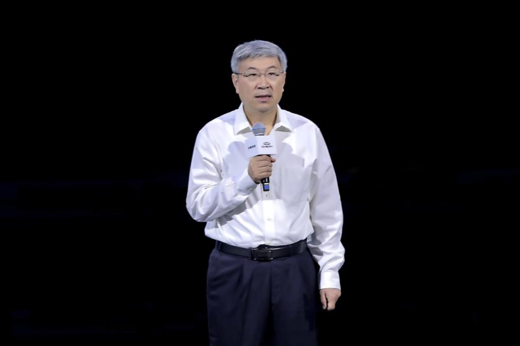 每一面，皆赢面！“新时代全优家轿”艾瑞泽8惊喜上市，宠粉价10.89万元起