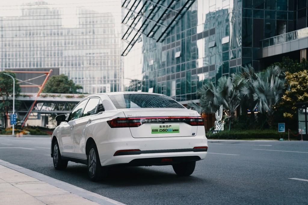 外观内饰革新、三电全面升级，东风日产启辰D60EV PLUS更实用