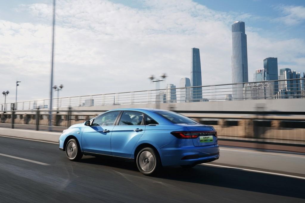 外观内饰革新、三电全面升级，东风日产启辰D60EV PLUS更实用