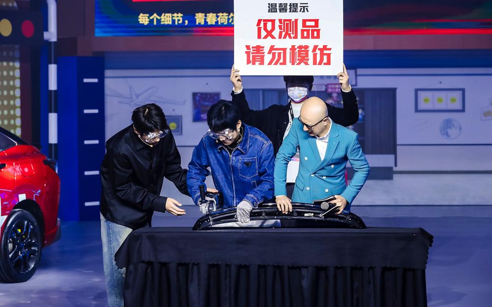 年轻人的运动轿跑6.49万起！东风风神奕炫马赫版“脱口”而售
