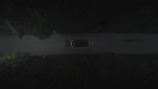 飞凡R7首批用户交付 同步开放RISING PILOT高速领航功能