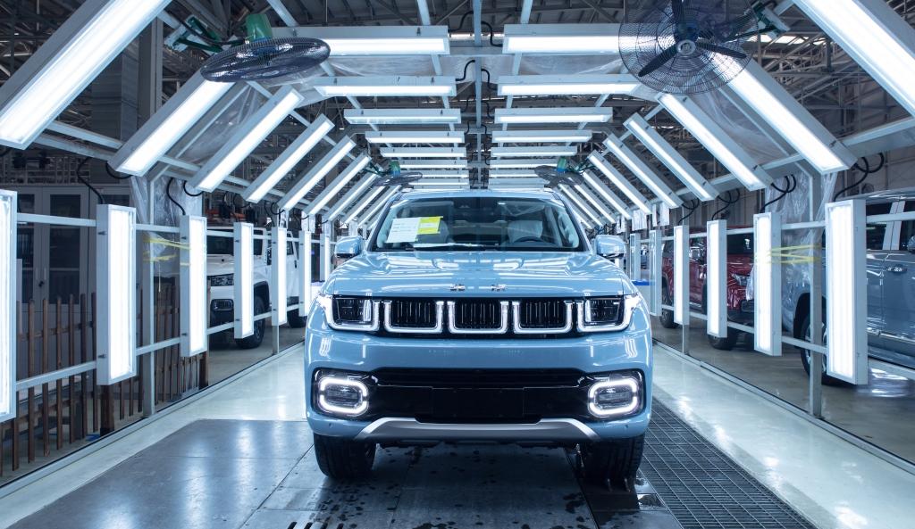 既能顾家又能玩越野的中大型SUV,北京越野BJ60首车正式下线