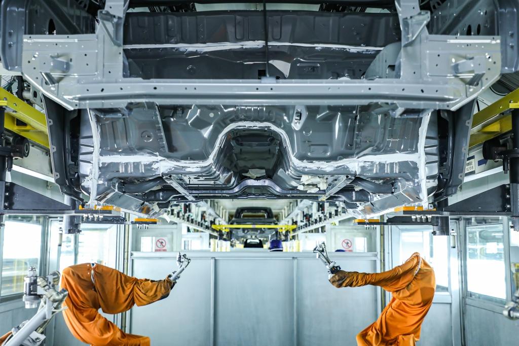 既能顾家又能玩越野的中大型SUV,北京越野BJ60首车正式下线