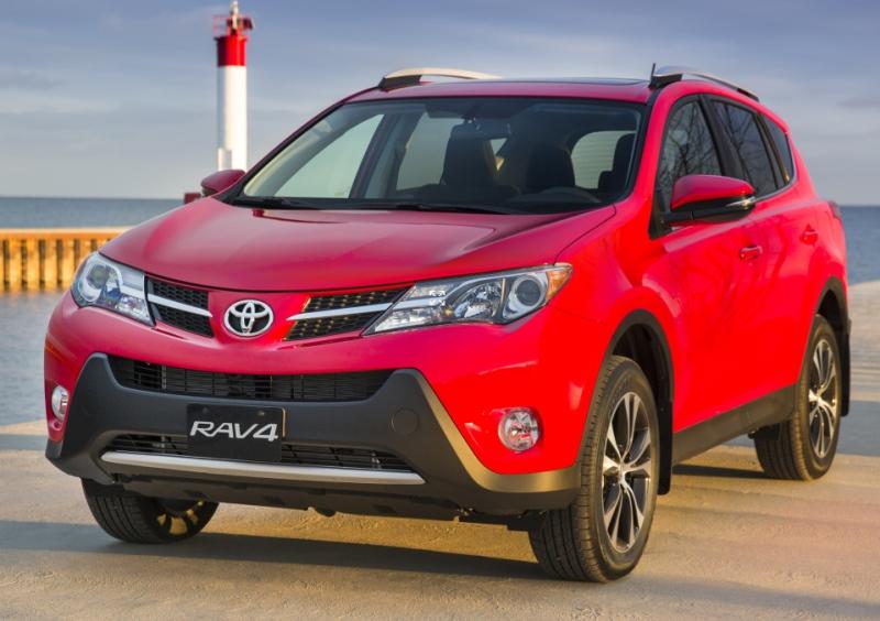 行业殊荣不断 RAV4荣放的开创与引领