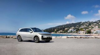 “奶爸车”理想L7能干的它都能干，而且更豪华、更省油还能越野！