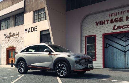 不到15万就能入手旗舰SUV? 价格屠夫哈弗神兽凭何力压星越L