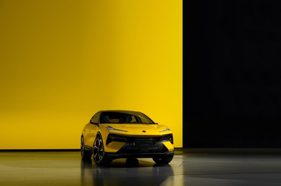 荣耀基因 冠军底蕴，路特斯Eletre荣获英国《GQ》杂志“年度SUV”大奖