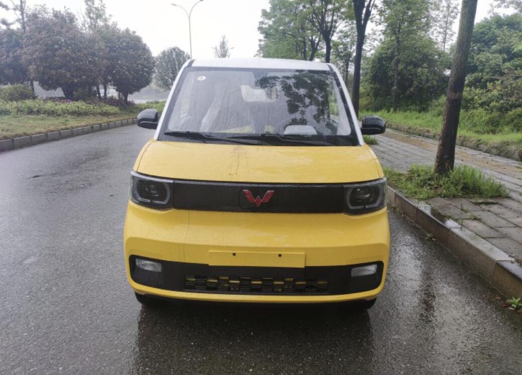 安全性对比明显 奇瑞QQ冰淇淋对比五菱宏光MINI EV出行更无忧