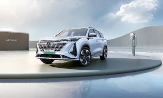 第三代CS75PLUS智电iDD带电而来 携200万辆热销之势的CS75再迎品牌向上