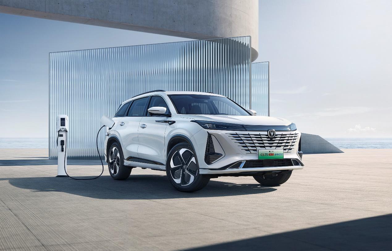 第三代CS75PLUS智电iDD带电而来  携200万辆热销之势的CS75再迎品牌向上