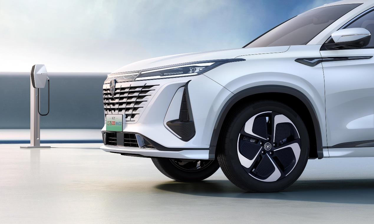 第三代CS75PLUS智电iDD带电而来  携200万辆热销之势的CS75再迎品牌向上