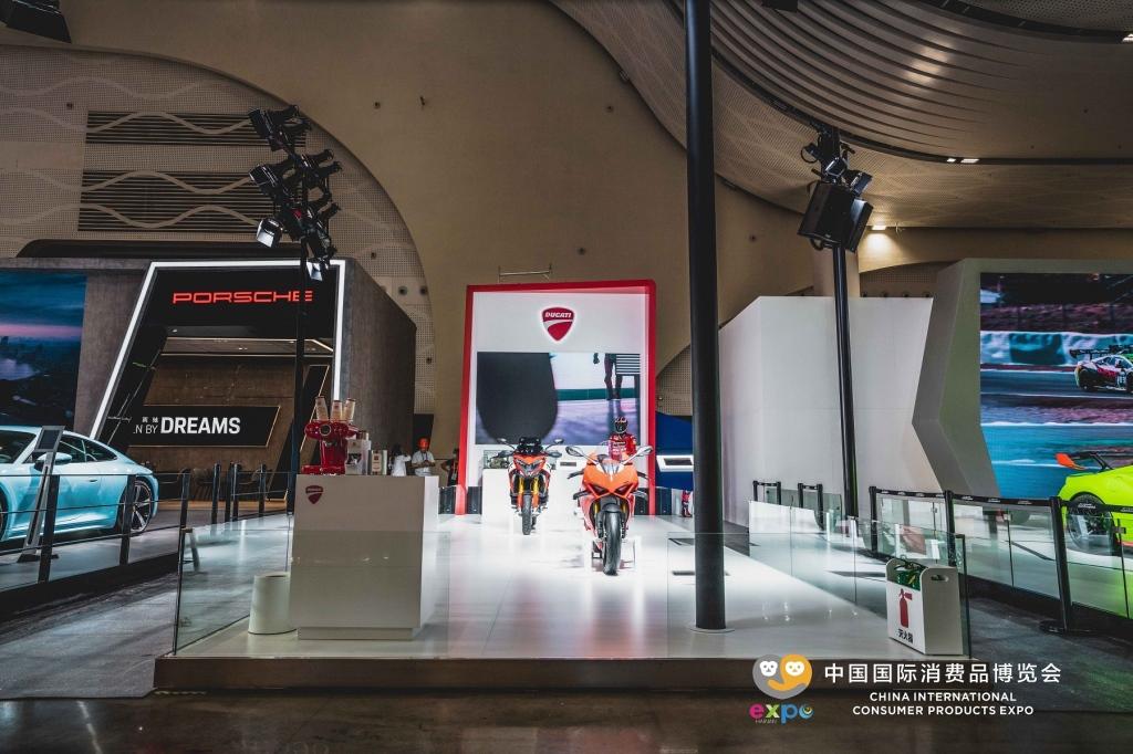 大众汽车集团（中国）携旗下品牌明星车型阵容 首次亮相中国国际消费品博览会