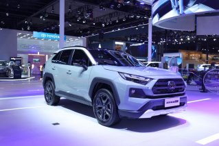 无愧“城市SUV”天花板，一汽丰田新RAV4荣放亮相上海车展