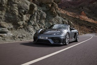 中置发动机跑车的巅峰之作：保时捷718 Spyder RS启动预售