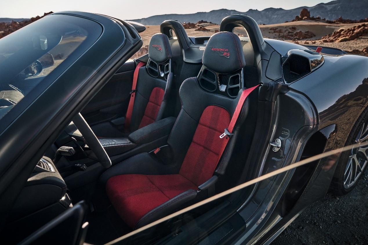 中置发动机跑车的巅峰之作:保时捷718 Spyder RS启动预售