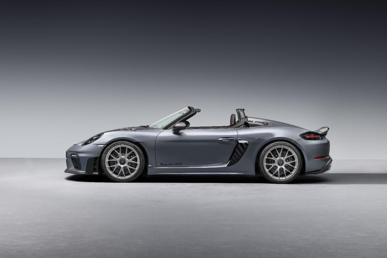 中置发动机跑车的巅峰之作:保时捷718 Spyder RS启动预售