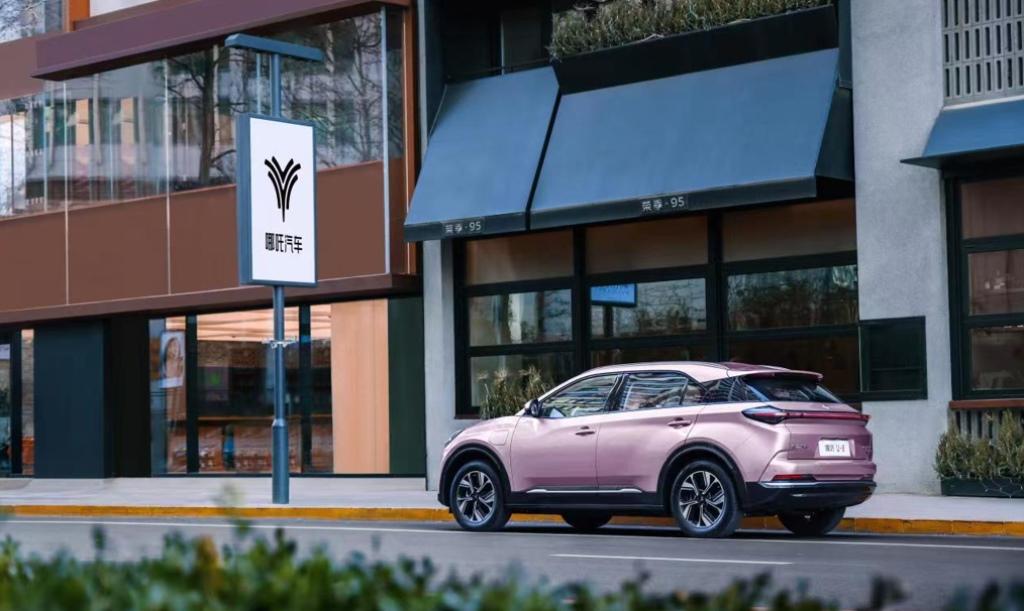 出游，最能考验车的品性 15万级三大顶流纯电SUV，谁最会整活？