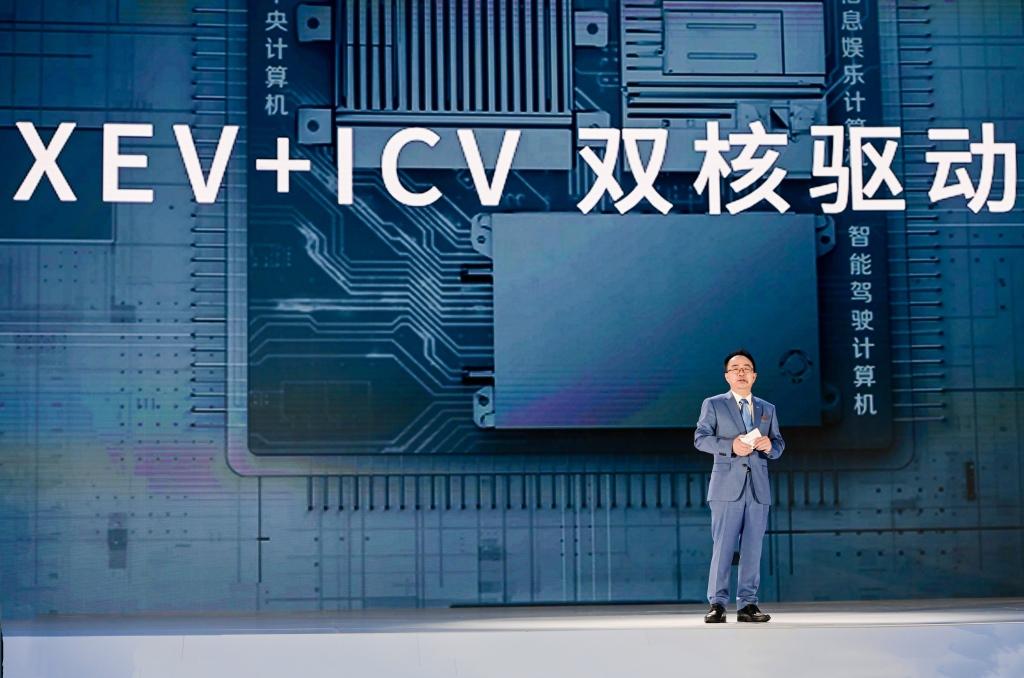 传祺智电新能源E9在人民大会堂开启新篇章，售价32.98万元起