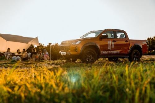 合资品牌皮卡来势汹汹？五十铃D-MAX V-CROSS这几点升级针锋相对
