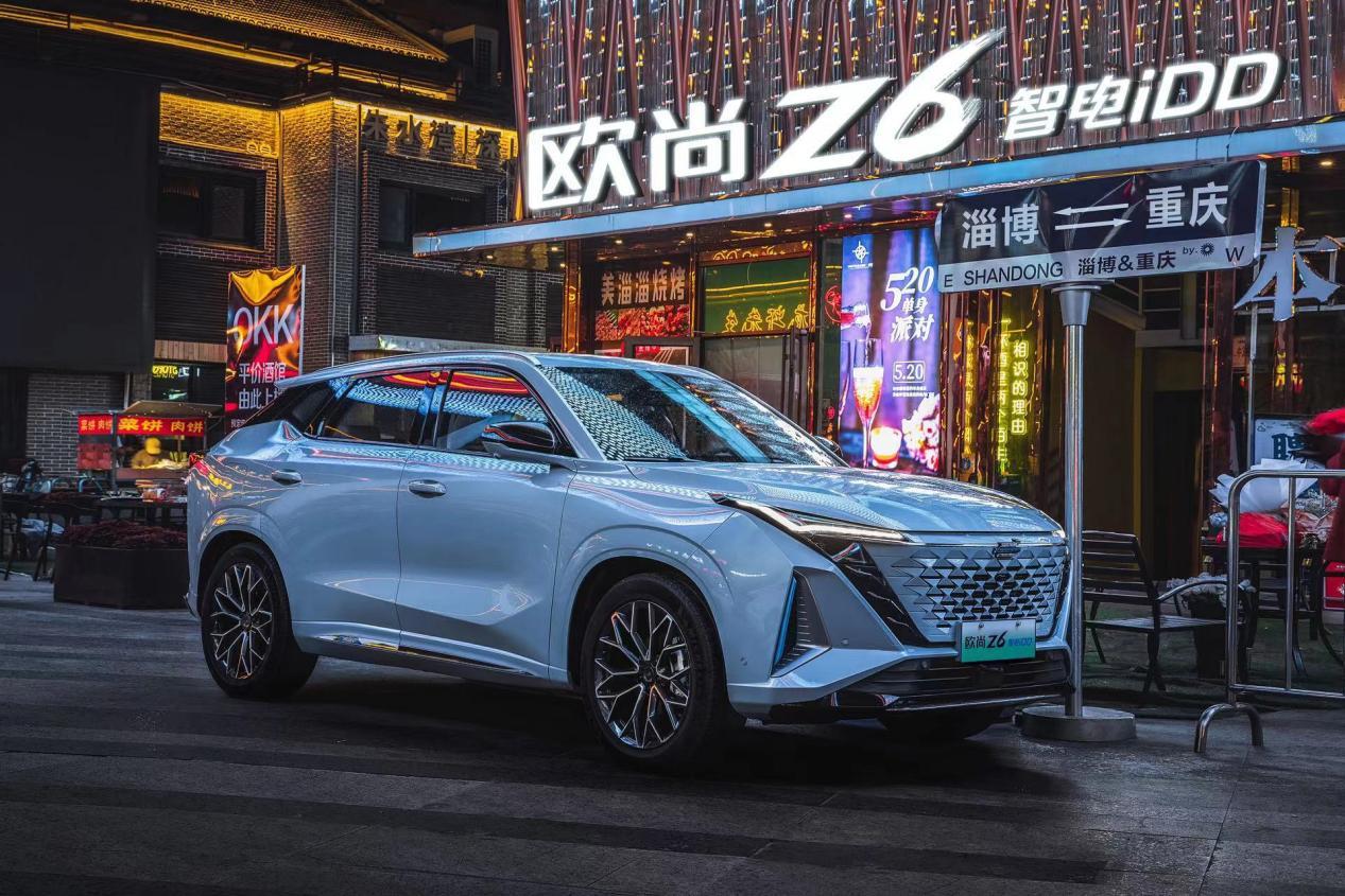 长安欧尚Z6第10万辆车正式下线 以0.01的精进持续跃迁