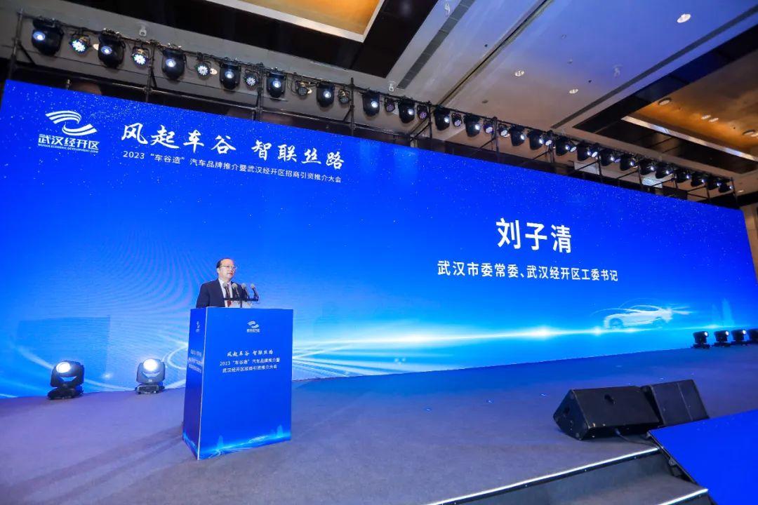 东风“新”汽车开向大西北 中国智造加速驶上一带一路