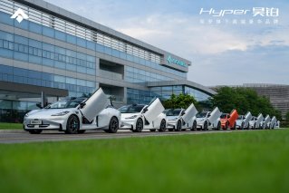 后驱零百4.9秒、续航710km、可换电可超充，昊铂GT真的很nice