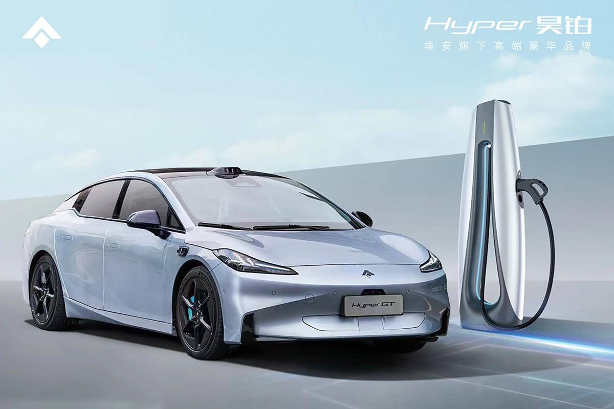 后驱零百4.9秒、续航710km、可换电可超充,昊铂GT真的很nice