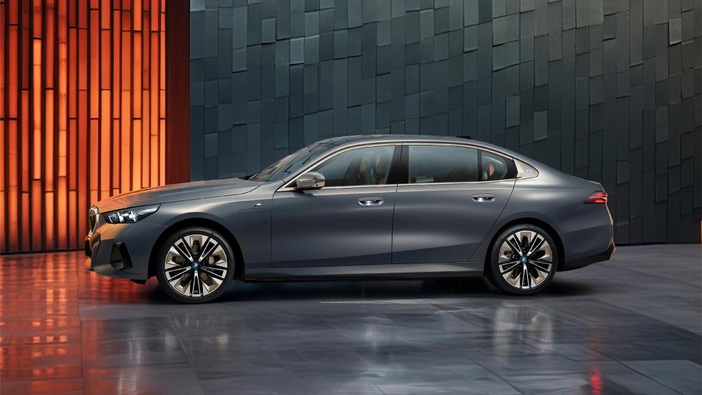 越级智能豪华座驾,全新一代BMW 5系蓄势待发