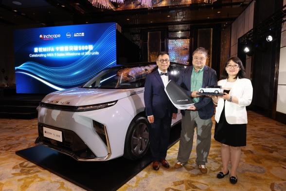 速来Get“TVB明星同款保姆车”!“双料视帝”陈豪成为上汽大通MAXUS“大家”品牌首席推荐官