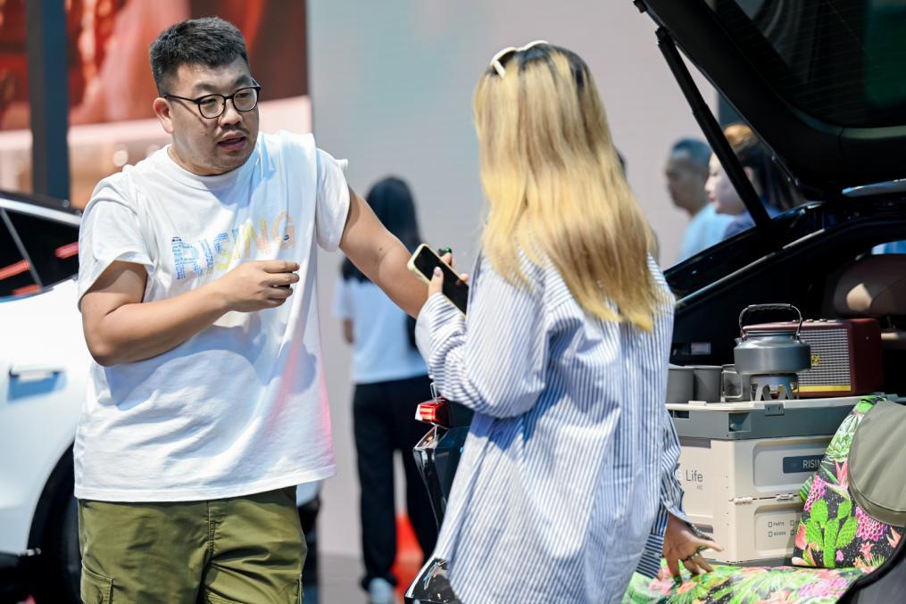 飞凡成都国际车展车主志愿者丨为热爱证言,共启非凡旅程