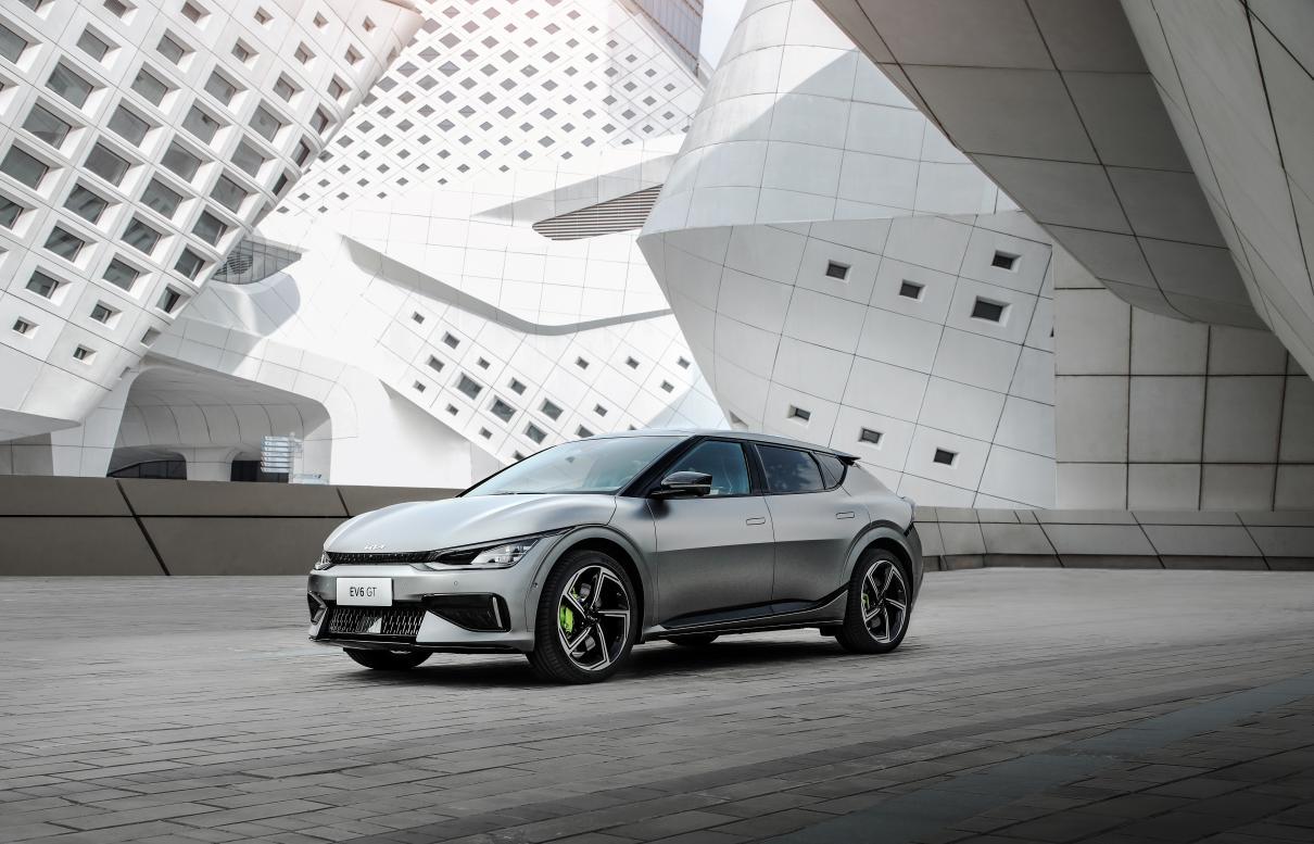 超跑平替之选！起亚全球明星车型EV6携多重权益高能来袭