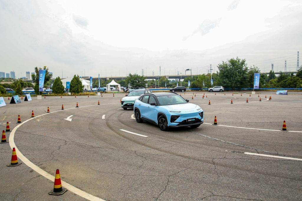 奇瑞舒享家驭享商都魅力,打造15万级家庭纯电SUV首选