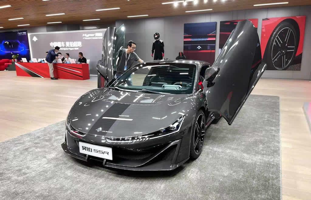 售价128.6万元起,昊铂SSR上市,顶级圈层人脉的新利器