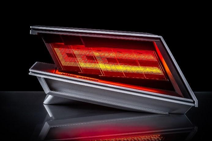 “大放异彩”——艾迈斯欧司朗的ALIYOS™ LED-on-foil技术将为汽车照明带来前所未有的变革