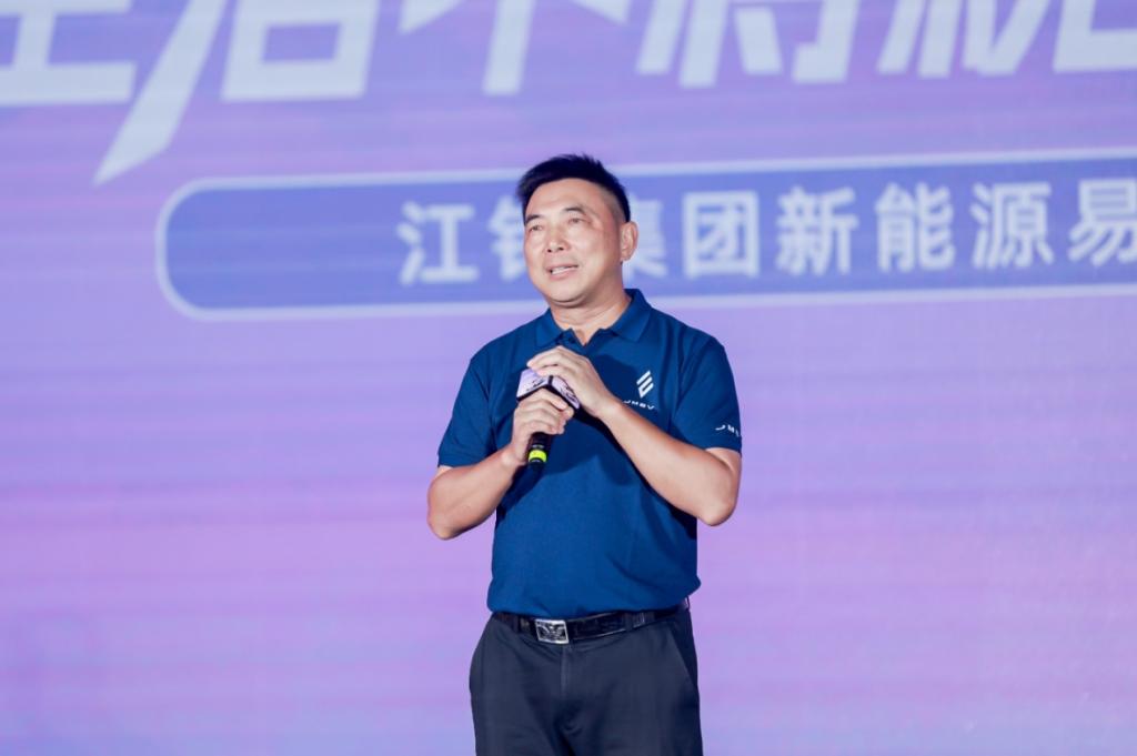 为中国年轻家庭而生,易至EV3青春版灵动上市售价5.28万起