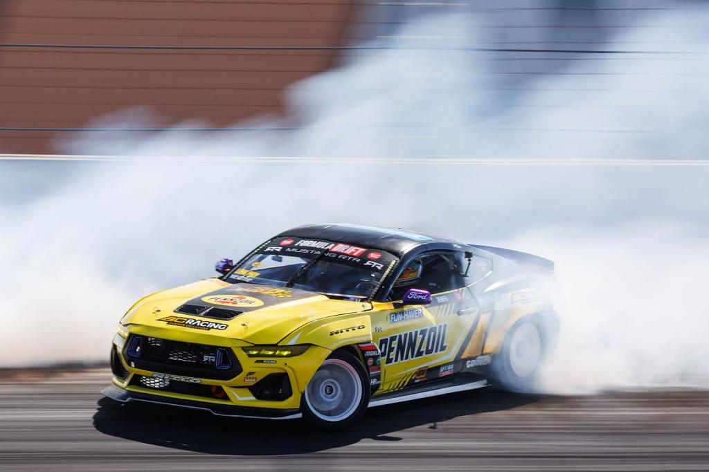 2023方程式漂移赛夺冠 全新一代福特Mustang续写赛道传奇