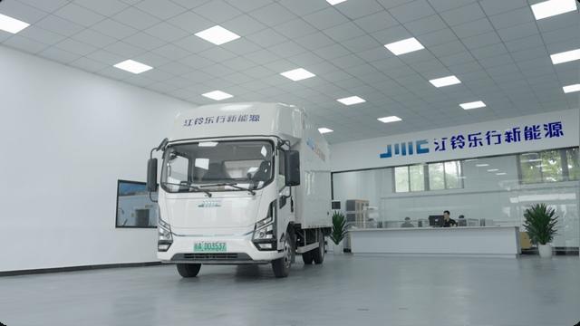 遥遥领先,江铃乐行E路达实力圈粉城配大客户