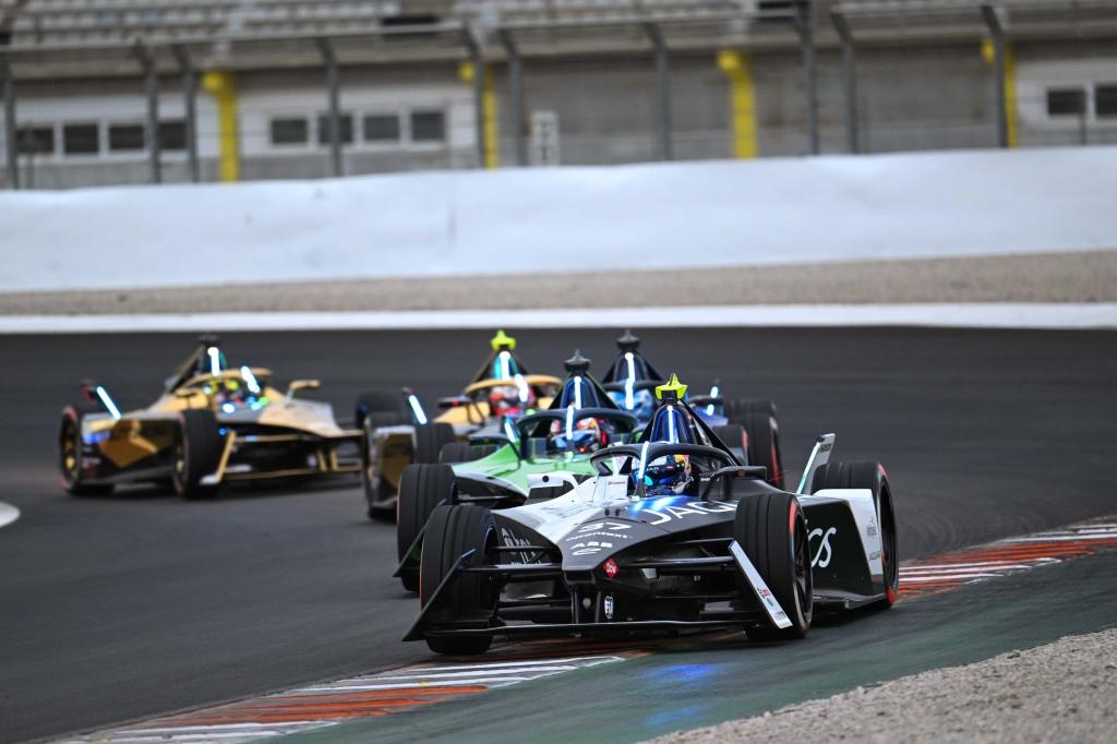 捷豹TCS车队圆满收官Formula E新赛季官方季前测试