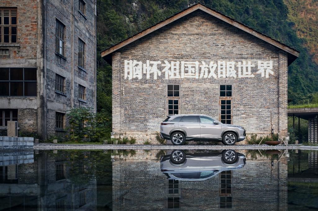喜提大五座超混SUV比亚迪护卫舰07，秋日自驾安排上