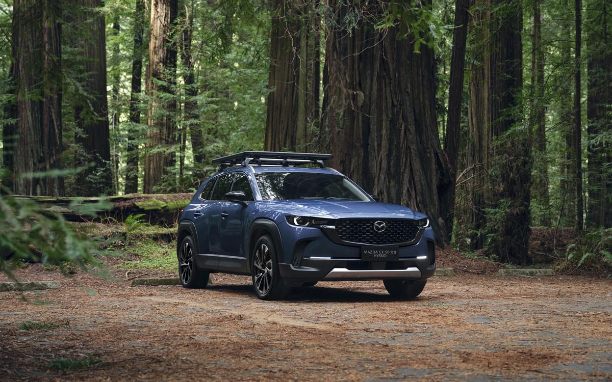 影帝梁家辉首次走进长安马自达南京工厂,搭载四驱系统,MAZDA CX-50行也HEV正式下线