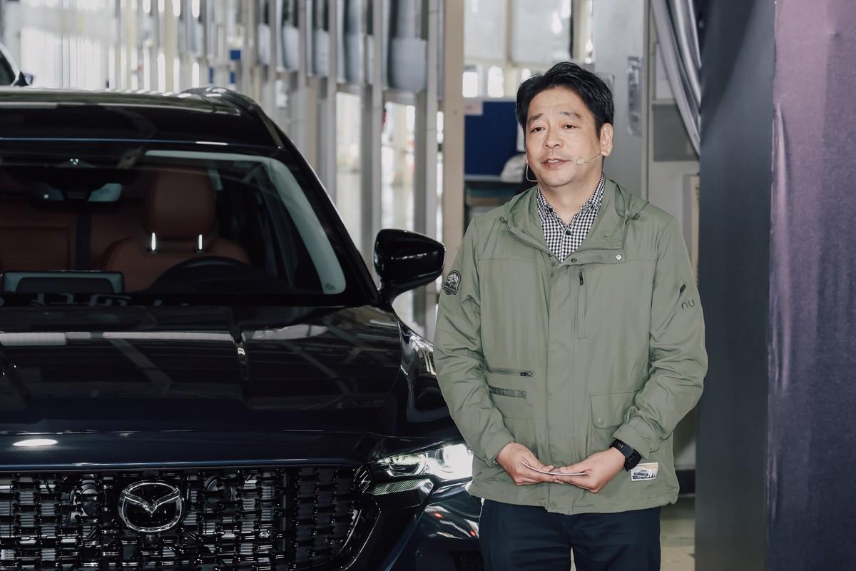 影帝梁家辉首次走进长安马自达南京工厂,搭载四驱系统,MAZDA CX-50行也HEV正式下线
