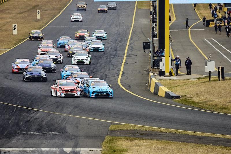 中国速度征战大洋洲 2023TCR世界巡回赛澳大利亚站 中国车手马青骅再登领奖台