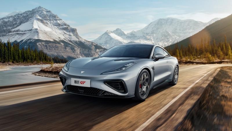 哪吒GT有多能打？对比完Model 3就有了答案